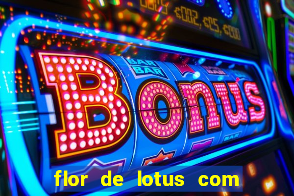 flor de lotus com lua tatuagem